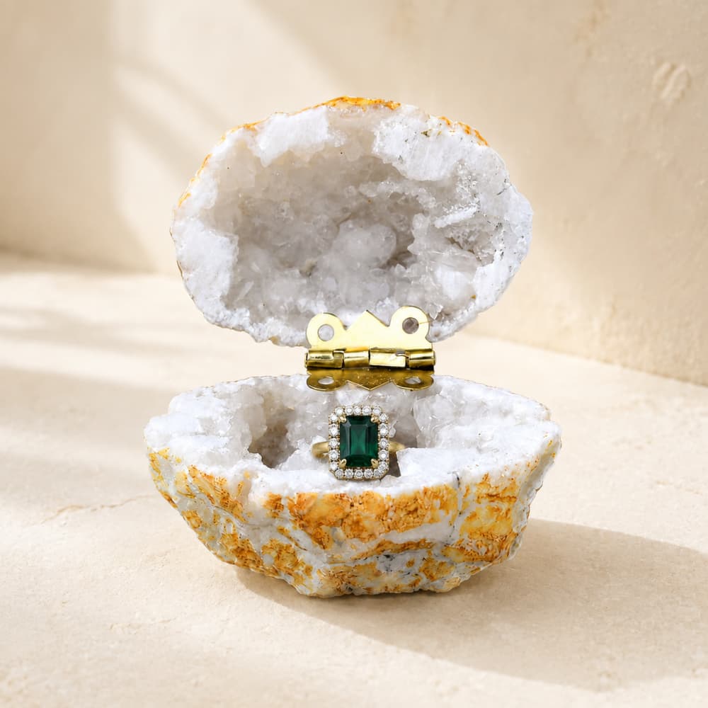 Natural White Quartz Geode Ring Box｜Handcrafted Proposal Gift