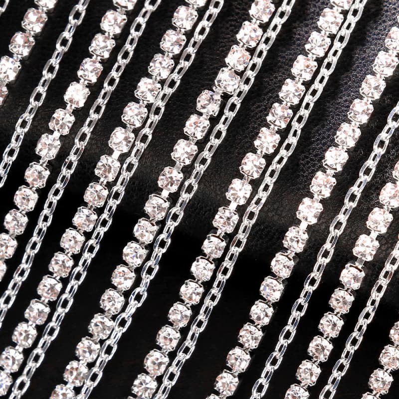 Sparkling Rhinestone Fringe Mask – Elegant Face Jewelry for Women Stage