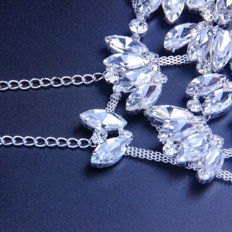 Exaggerated Rhinestone Mask Glamorous Halloween Party Face Accessory