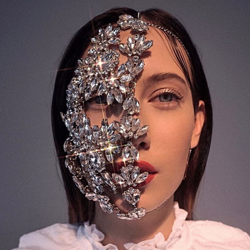 Exaggerated Rhinestone Mask Glamorous Halloween Party Face Accessory