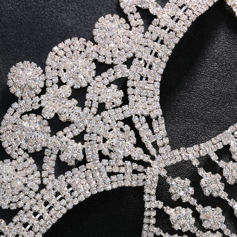 Rhinestone Fringe Mask – Glamorous Halloween Masquerade Party Mask for Women