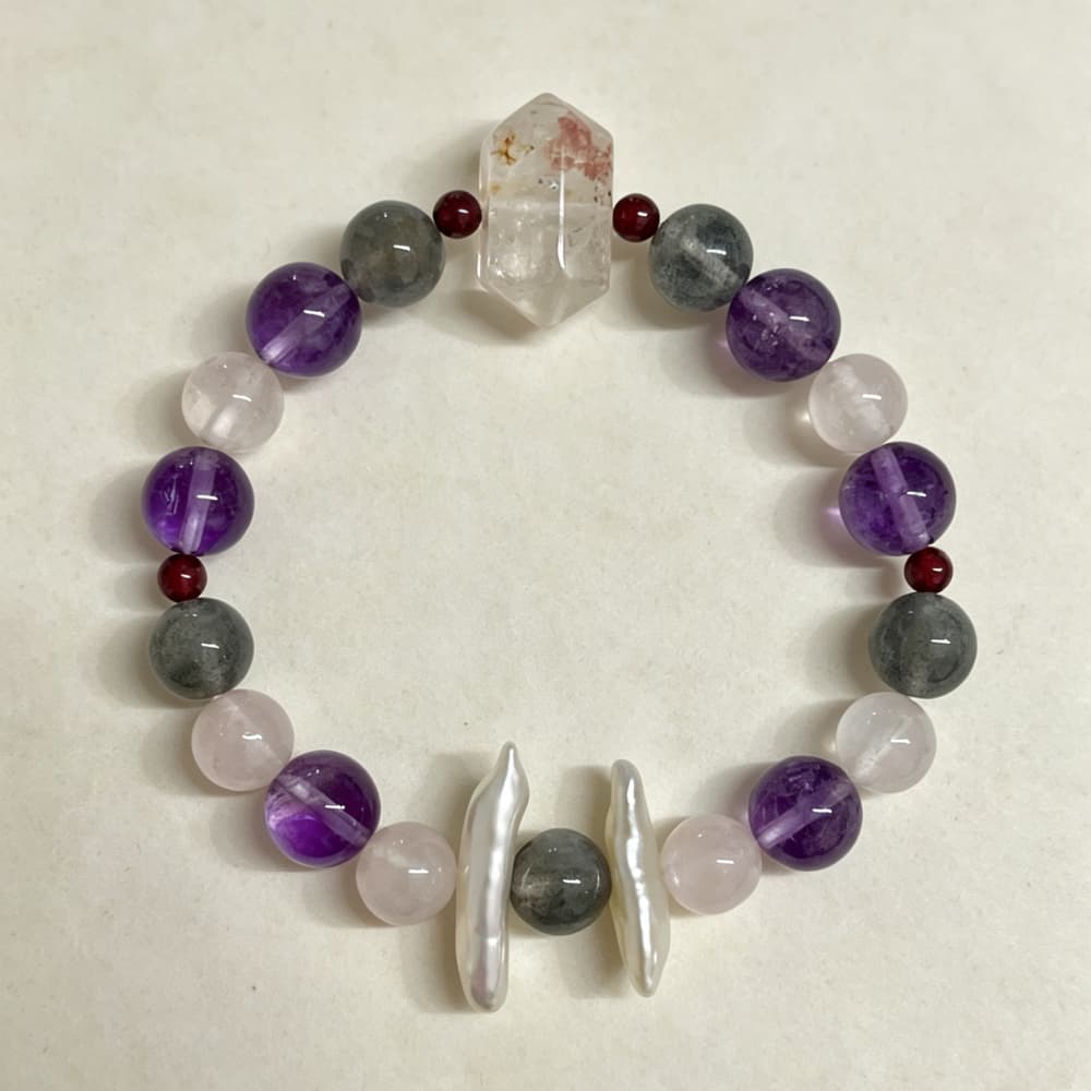 Handmade amethyst and rose quartz bracelet with labradorite beads and red phantom quartz