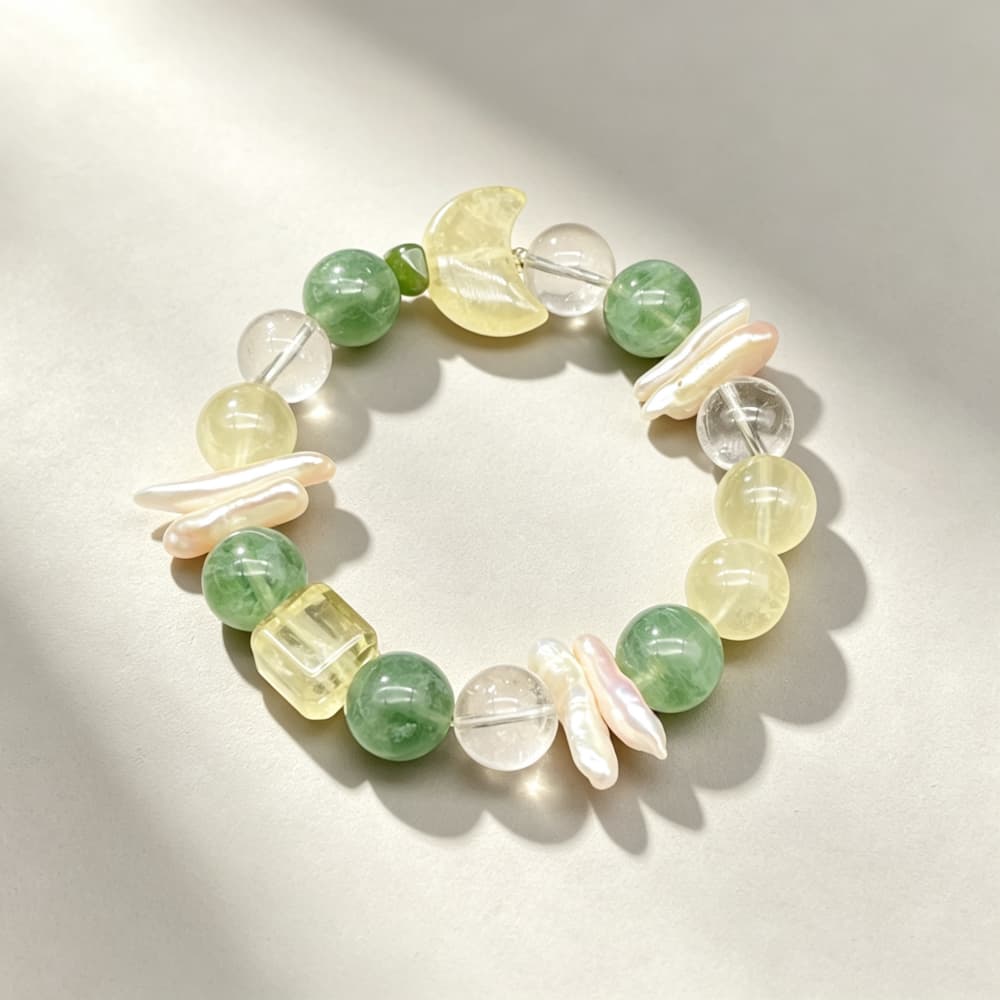 Moonlit Meadow｜Natural Green Fluorite Bracelet with Citrine Moon & Pearl