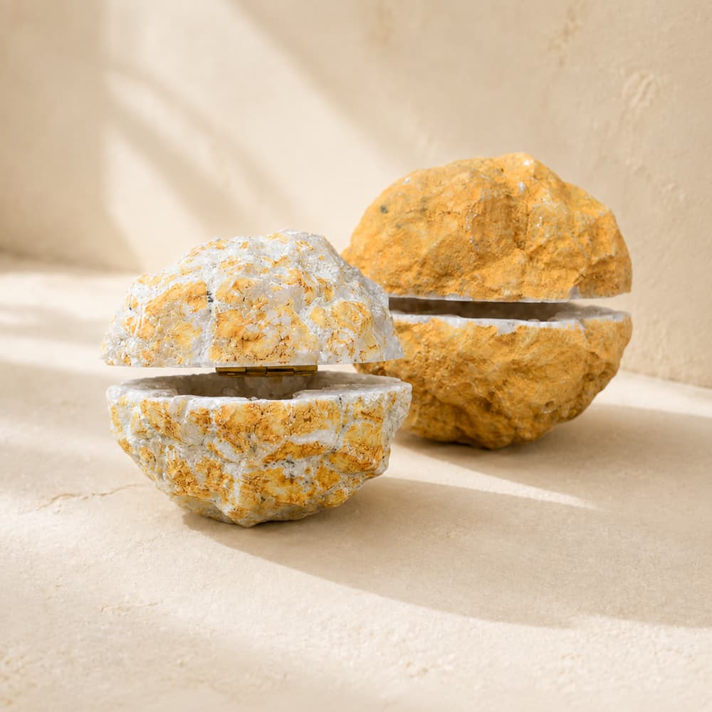 Natural White Quartz Geode Ring Box｜Handcrafted Proposal Gift